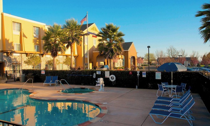 American Canyon Hotel | Relaxing Retreat at Fairfield Inn & Suites Napa American Canyon