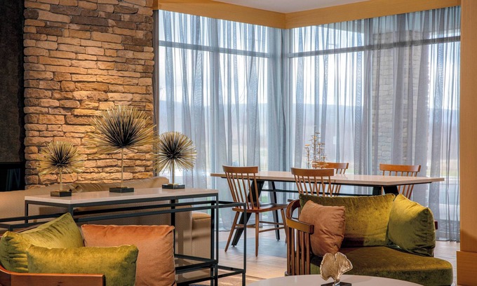 Mechanicsburg Hotel | Top-Rated Fairfield Inn & Suites with Pool and Breakfast