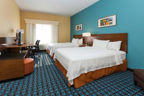 West Des Moines Hotel | Relaxing Fairfield Inn & Suites Des Moines West Awaits