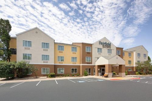 North Loop Hotel | Discover Fairfield Inn & Suites: Family-Friendly Amenities