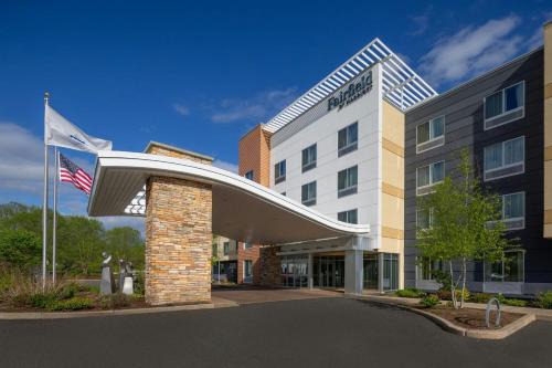 Northampton Hotel | Family-Friendly Fairfield Inn & Suites in Springfield