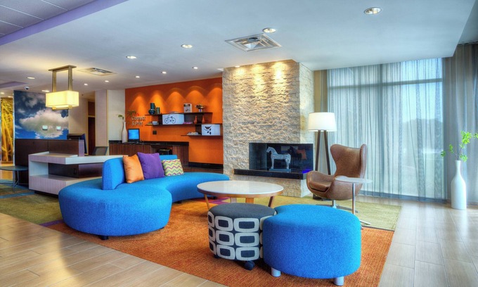 San Marcos Hotel | Welcoming Fairfield Inn & Suites Austin: Pool, Spa & Breakfast