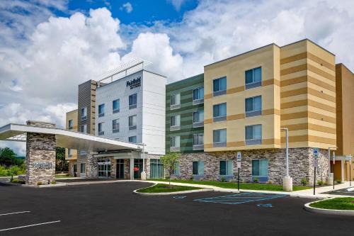 Selinsgrove Hotel | Top-Rated Fairfield Inn & Suites with Pool and Hot Tub