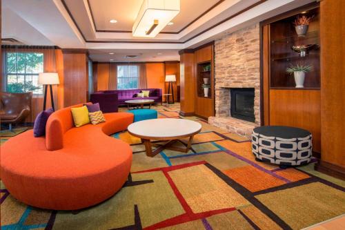 Williamsburg Hotel | Relax at Fairfield Inn & Suites with Oceanfront Amenities