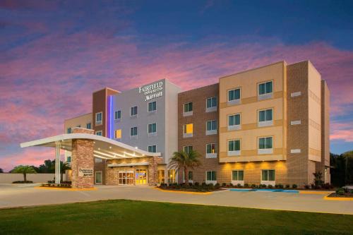 Cut Off Hotel | Comfortable Stay at Fairfield Inn & Suites by Marriott