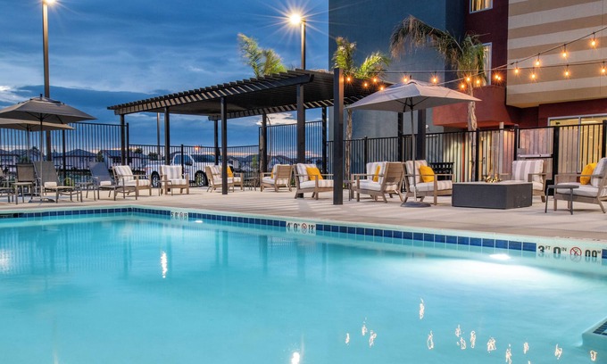 Lathrop Hotel | Top-Rated Fairfield Inn & Suites: Pool, Spa, and Breakfast