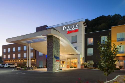 Athens Hotel | Pet-Friendly Fairfield Inn & Suites with Pool in Athens