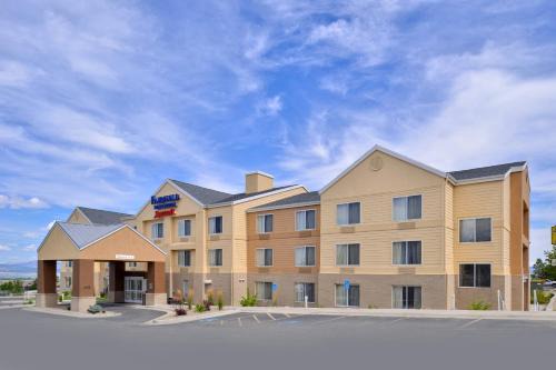 Helena Hotel | Welcoming Fairfield Inn & Suites with Pool and Hot Tub