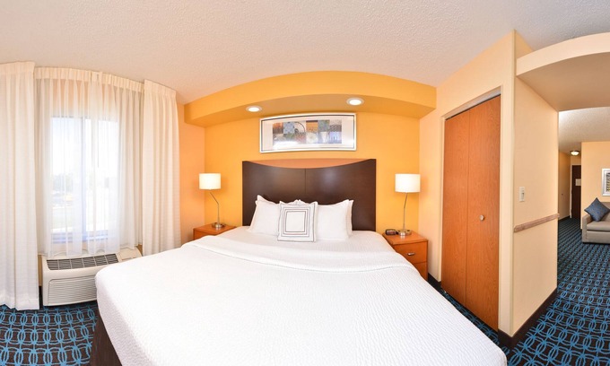 Helena Hotel | Comfortable Fairfield Inn & Suites by Marriott Helena Retreat