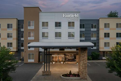 Ithaca Hotel | Relaxing Retreat at Fairfield Inn & Suites Ithaca