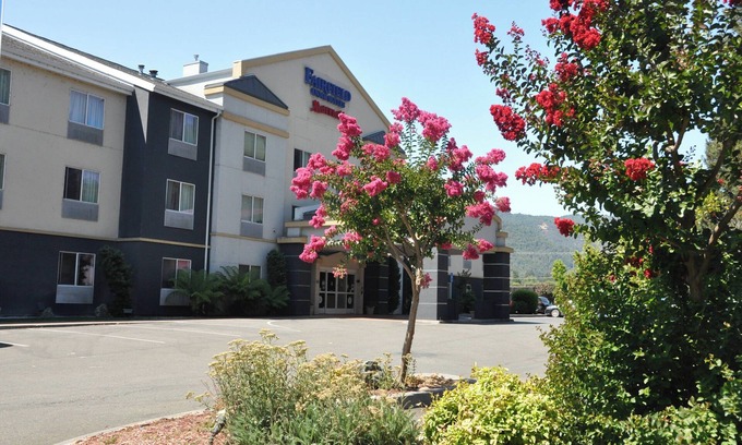 Ukiah Hotel | Discover Fairfield Inn & Suites in Scenic Mendocino County