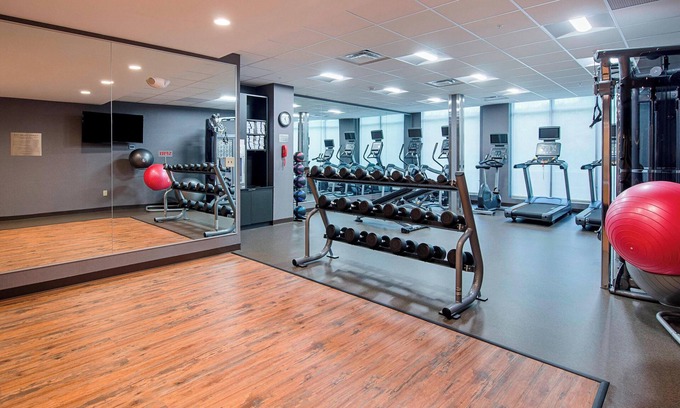Abingdon Hotel | Top-Rated Fairfield Inn & Suites with Pool and Kitchen