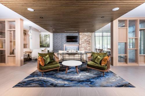 Crestview Hotel | Guest Rated 9.2! Fairfield Inn & Suites with Pool Access