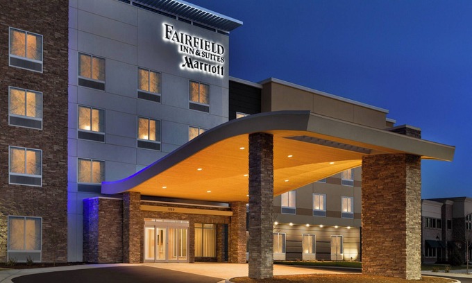 Longmont Hotel | Experience Comfort at Fairfield Inn & Suites Boulder Longmont