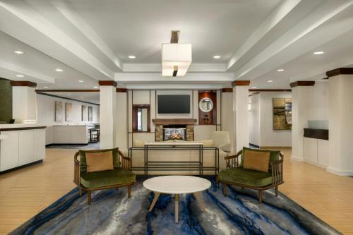 Springdale Hotel | Comfortable Stay at Fairfield Inn & Suites in Springdale
