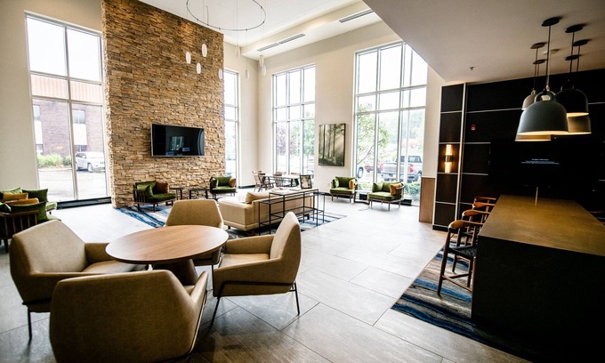 Strabane Hotel | Relaxing Retreat at Fairfield Inn & Suites Washington Casino Area