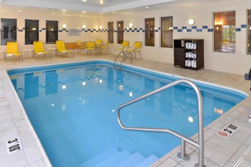 Avon Hotel | Explore Fairfield Inn & Suites: Family-Friendly Getaway