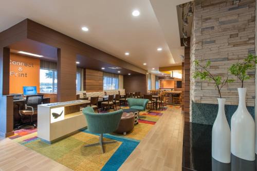 Lewisville Hotel | Relax at Fairfield Inn & Suites Dallas Lewisville with Pool