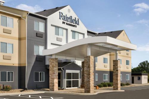 Findlay Hotel | Welcoming Fairfield Inn & Suites Findlay with Pool Access