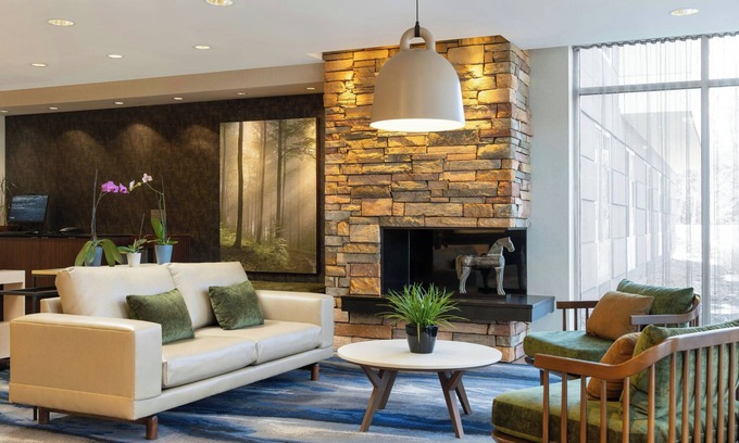 Northampton Hotel | Top-Rated Fairfield Inn & Suites with Pool and Restaurant