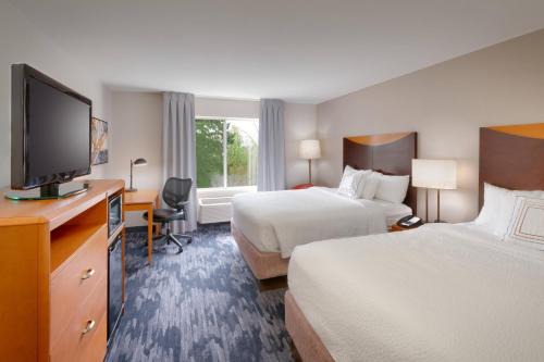 Bridle Trails Hotel | Discover Fairfield Inn & Suites Seattle Bellevue/Redmond