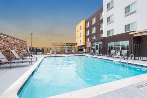 Aransas Pass Hotel | Relax at Fairfield Inn & Suites by Marriott in Aransas Pass