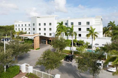 Delray Beach Hotel | Explore Fairfield Inn & Suites Delray Beach with Pool Access