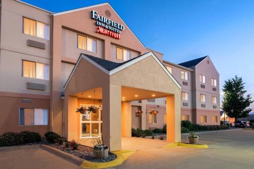 Stevens Point Hotel | Guest Rated: 8.7 at Fairfield Inn & Suites Stevens Point