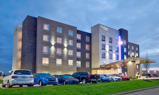 West Chester Hotel | Discover Fairfield Inn & Suites: Family-Friendly Getaway