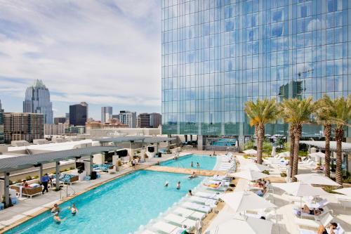 Waller Creek District Hotel | Indulge in Fairmont Austin Gold Experience with Ocean Views