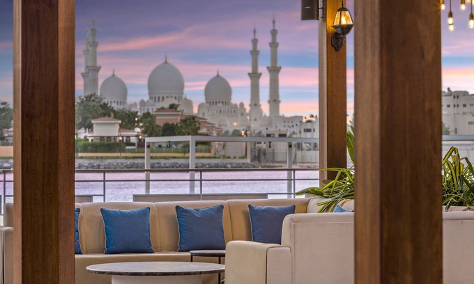 Al Maqta Hotel | Discover Fairmont Bab Al Bahr: 5-Star Ocean View Retreat
