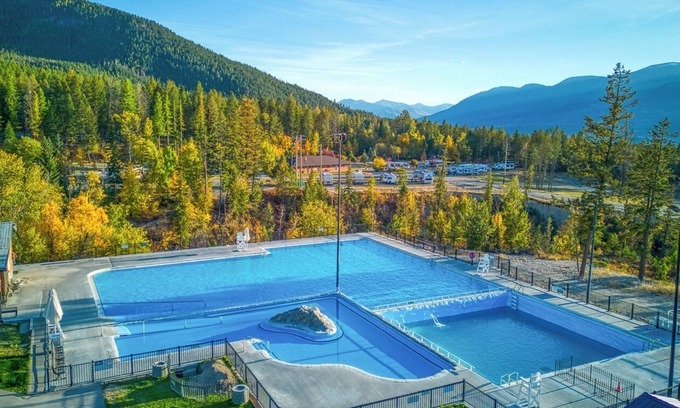East Kootenay Cabin | Experience Fairmont Hot Springs Resort with Pool and Spa