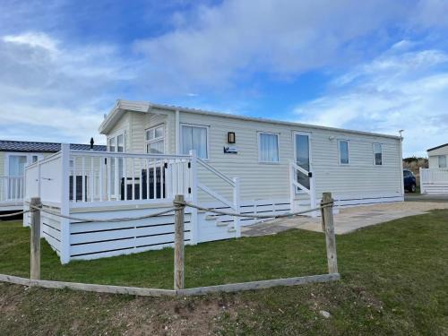 Lossiemouth Resort | Experience Fairview Caravan Hire: Guest Rated 9.8/10
