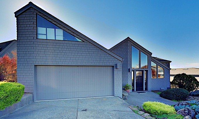 Bodega Bay House | Fairview Grande: Breathtaking Bay Views & Private Hot Tub