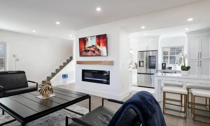 Drayton House | Exceptional Fairview Oasis with Pet-Friendly Amenities