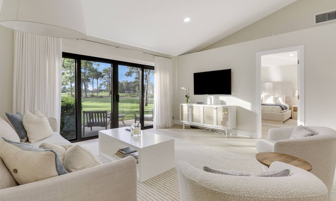Palm Beach Gardens Villa | Discover Fairway Getaway: Pet-Friendly Retreat with Pool