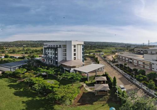 Kisumu Hotel | Comfortable Stay at Best Western Kisumu Hotel with Dining