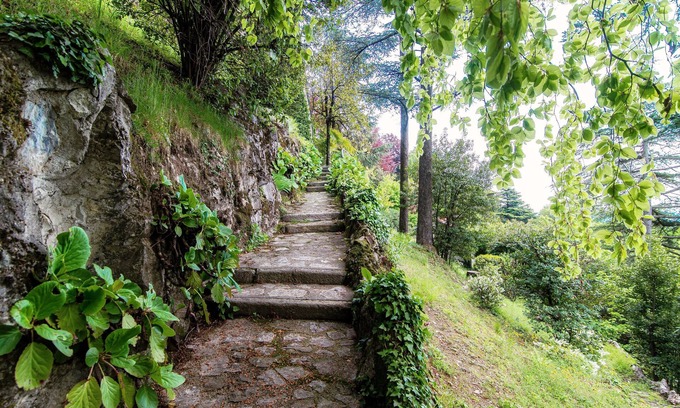 Brunate Apartment | Enchanting Getaway at I Tigli with Breakfast Included