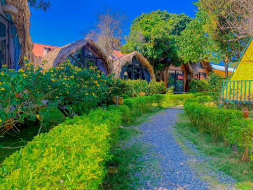 Moc Chau Ski Chalet | Cozy Fairyhouse Mộc Châu: Breakfast & Family-Friendly Stay