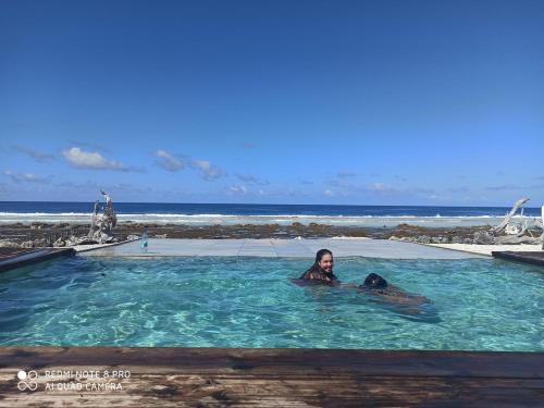 Fakarava House | Discover Fakarava's Teariki Lodge: Oceanfront Family Retreat