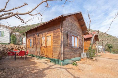Barx House | Discover Falaguera Barraca 3: Pet-Friendly Getaway