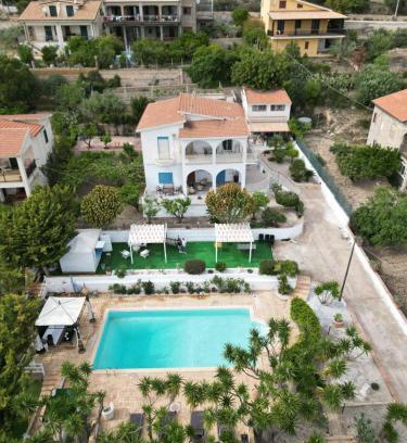 Marina di Palma Bed & Breakfast | Pet-Friendly Falco in Pietra with Ocean Views & Pool