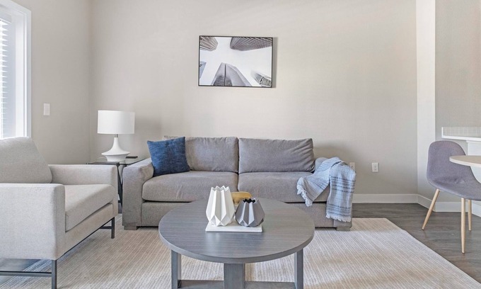 Katy Apartment | Falcon - 1BD 4 - One Bedroom Apartment, Sleeps 2