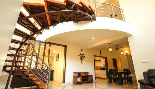 Yelahanka Bed & Breakfast | Modern Falcon Suites in Yelahanka with Great Amenities