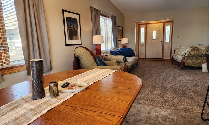 Oostburg Condo | Experience Comfort at Your Home Away from Home