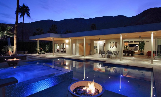 Vista Las Palmas House | Experience Fall Bliss in Palm Springs: Pool & Home Theater