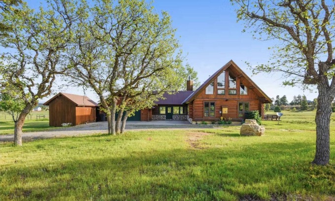 Pagosa Springs House | Cozy Cabin with Hot Tub and Scenic Mountain Views