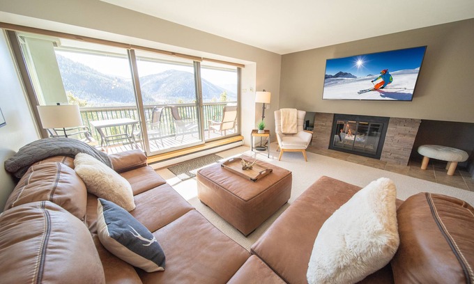 Keystone Condo | Ideal Retreat with Mountain Views and Spa Amenities