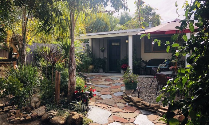Fallbrook House | Relaxing Fallbrook Cottage with Ocean View & Hot Tub