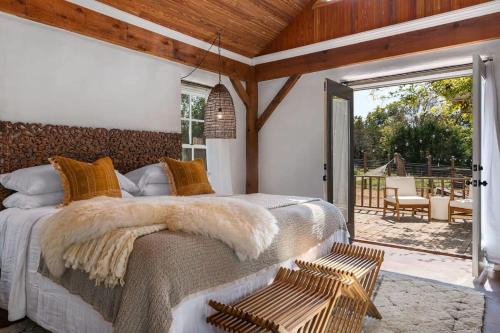 Fredericksburg House | Secluded Falling Star with Private Hot Tub Retreat